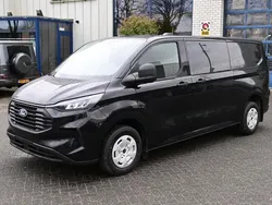 Zwart Nieuw 2024 Ford Transit Custom Trend Van | € 38.950 (Goede deal)