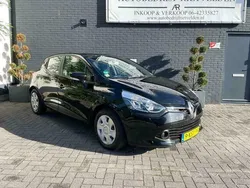Zwart Gebruikt 2013 Renault Clio IV Expression+ Hatchback | € 7.950 (Duur)