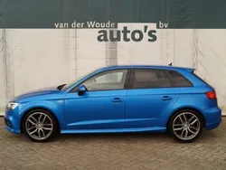 Blauw, metallic lak Gebruikt 2020 Audi A3 Sportback S-Line Hatchback | € 19.900 (Goede deal)