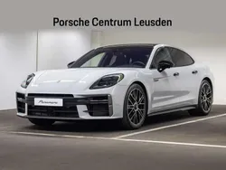 Grijs, metallic lak Nieuw 2024 Porsche Panamera Turbo E-Hybrid Sedan | € 250.959