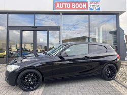 Zwart Gebruikt 2013 BMW 114 Hatchback | € 11.950 (Iets duurder)