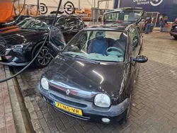 Zwart Gebruikt 2004 Renault Twingo Hatchback | € 740 (Goede deal)