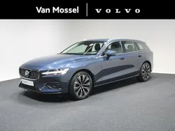 Blauw, metallic lak Gebruikt 2022 Volvo V60 Plus Stationwagen | € 39.440 (Eerlijke prijs)