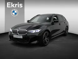 Saphirschwarz metallic (475) (zwart metallic) Gebruikt 2024 BMW 330e Comfort Edition Stationwagen | € 53.900 (Eerlijke prijs)