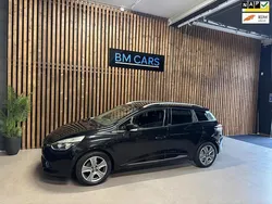 Zwart Gebruikt 2014 Renault Clio GrandTour Night&Day Stationwagen | € 5.799 (Goede deal)