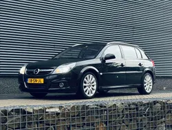Zwart Gebruikt 2006 Opel Signum Sport Stationwagen | € 4.999