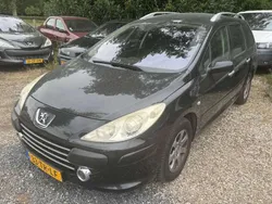 Zwart Gebruikt 2007 Peugeot 307 Premium Stationwagen | € 1.000 (Goede deal)