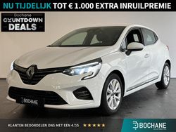 Wit Gebruikt 2021 Renault Clio V Intens Hatchback | € 14.430 (Eerlijke prijs)