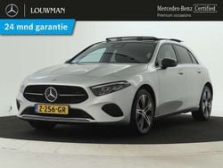 Zilver, metallic lak Gebruikt 2024 Mercedes A250 Luxury Hatchback | € 34.945 (Goede deal)