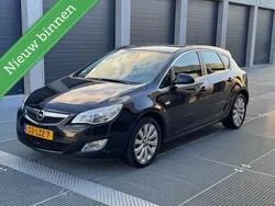 Zwart Gebruikt 2010 Opel Astra Cosmo Hatchback | € 4.345 (Eerlijke prijs)
