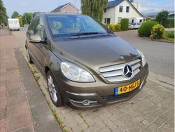Bruin Gebruikt 2008 Mercedes B200 MPV | € 1.745 (Iets duurder)
