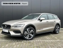Grijs Gebruikt 2024 Volvo V60 CC Plus Stationwagen | € 59.950 (Iets duurder)