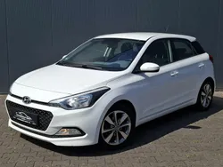 Wit Gebruikt 2015 Hyundai i20 Premium Hatchback | € 8.450 (Eerlijke prijs)