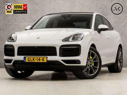 Wit (metallic) Gebruikt 2022 Porsche Cayenne SUV | € 83.945 (Eerlijke prijs)