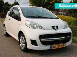 Wit Gebruikt 2011 Peugeot 107 Hatchback | € 3.900 (Duur)