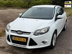 Wit Gebruikt 2012 Ford Focus Titanium Sedan | € 4.249 (Eerlijke prijs)