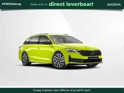 Groen Nieuw 2025 Skoda Octavia Business Line Stationwagen | € 52.999 (Duur)