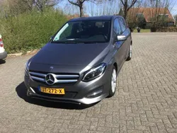 Grijs Gebruikt 2015 Mercedes 200 Prestige MPV | € 15.950 (Eerlijke prijs)