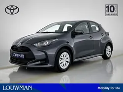 Grijs Gebruikt 2024 Toyota Yaris Hybrid Active Hatchback | € 23.950 (Eerlijke prijs)