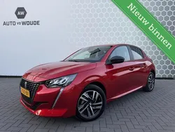Rood Gebruikt 2022 Peugeot 208 Style Hatchback | € 16.950 (Eerlijke prijs)