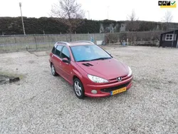 Rood Gebruikt 2006 Peugeot 206 Stationwagen | € 3.445 (Duur)