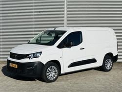 Wit Gebruikt 2022 Peugeot Partner Premium Van | € 15.450 (Goede deal)