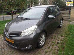 Grijs Gebruikt 2013 Toyota Yaris Hatchback | € 5.750 (Goede deal)