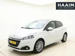 Zwart Gebruikt 2016 Peugeot 208 Allure Hatchback | € 9.950 (Goede deal)