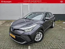 Grijs, metallic lak Gebruikt 2023 Toyota C-HR Active SUV | € 26.900 (Goede deal)