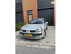 Grijs Gebruikt 2004 Renault Clio II Hatchback | € 1.299 (Iets duurder)