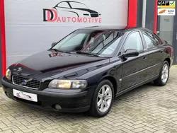 Zwart Gebruikt 2002 Volvo S60 Sedan | € 3.000 (Goede deal)