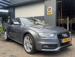 Grijs Gebruikt 2014 Audi A4 Business Sedan | € 10.950 (Duur)