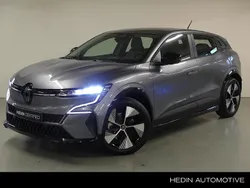Gris schiste Gebruikt 2024 Renault Mégane Evolution Hatchback | € 30.745 (Eerlijke prijs)