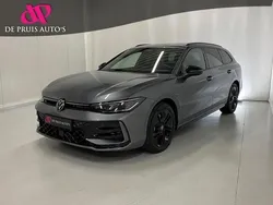 Grijs, metallic lak Gebruikt 2024 VW Passat R-line Stationwagen | € 51.950