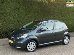 Grijs Gebruikt 2006 Toyota Aygo Hatchback | € 1.750 (Eerlijke prijs)