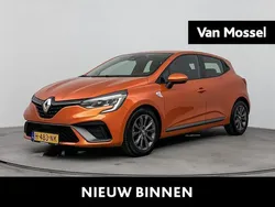 Oranje, metallic lak Gebruikt 2020 Renault Clio V R.S. Hatchback | € 12.440 (Eerlijke prijs)