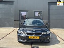 Zwart Gebruikt 2021 BMW 330 Sport Line Stationwagen | € 25.950 (Eerlijke prijs)