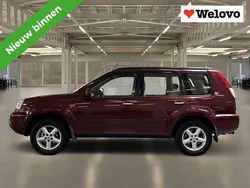 Rood Gebruikt 2003 Nissan X-Trail SUV | € 2.950 (Eerlijke prijs)