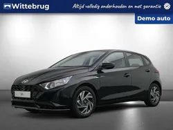 Zwart Nieuw 2025 Hyundai i20 Comfort Hatchback | € 23.925 (Iets duurder)
