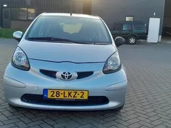 Grijs Gebruikt 2009 Toyota Aygo Hatchback | € 1.999 (Eerlijke prijs)