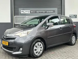 Grijs Gebruikt 2012 Toyota Verso-S MPV | € 5.945 (Eerlijke prijs)