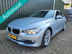 Zilver, metallic lak Gebruikt 2015 BMW 320 Executive Sedan | € 11.990 (Goede deal)