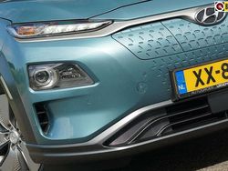 Blauw Gebruikt 2019 Hyundai Kona Premium SUV | € 13.925 (Iets duurder)