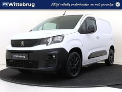 Wit Gebruikt 2023 Peugeot Partner S Van | € 17.925 (Eerlijke prijs)