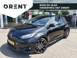 Zwart Gebruikt 2022 Toyota Yaris Premium Hatchback | € 25.295 (Eerlijke prijs)