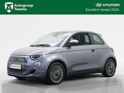 Grijs, metallic lak Gebruikt 2022 Fiat 500e Icon Hatchback | € 16.450 (Goede deal)