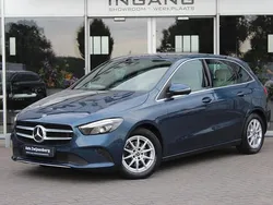 Blauw Gebruikt 2019 Mercedes B180 Premium Plus MPV | € 22.900 (Goede deal)