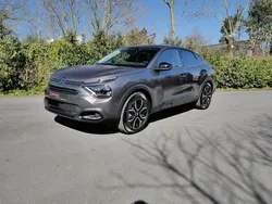 Grijs Gebruikt 2023 Citroën e-C4 Shine Sedan | € 23.950 (Eerlijke prijs)