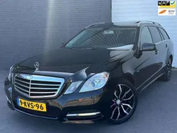 Zwart Gebruikt 2011 Mercedes E200 Business Stationwagen | € 6.999 (Goede deal)