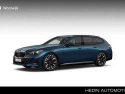 Blauw Nieuw 2025 BMW 530e M Sport Stationwagen | € 102.054 (Duur)
